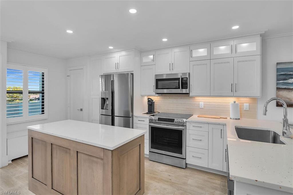 1085 E Bald Eagle DR E502