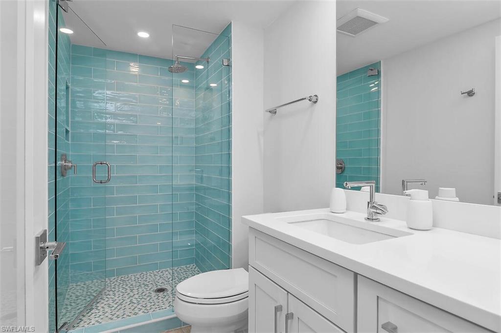 RIVERSIDE CLUB - Residential