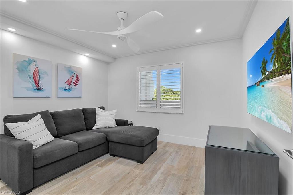 RIVERSIDE CLUB - Residential