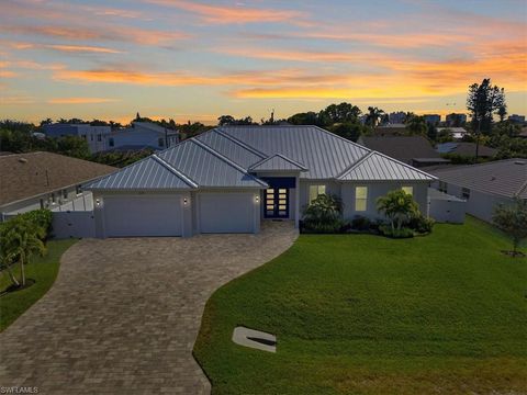 526 104th AVE N NAPLES FL 34108