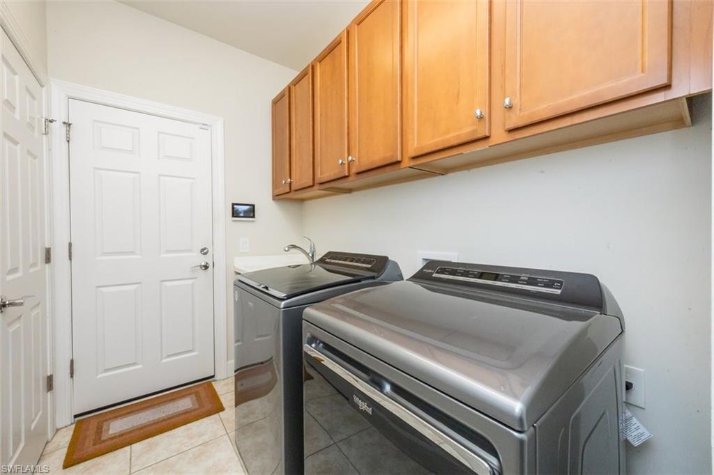 WINDING CYPRESS - Residential