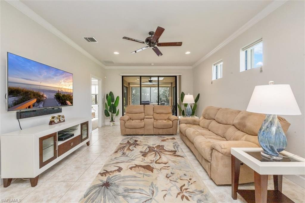 WINDING CYPRESS - Residential