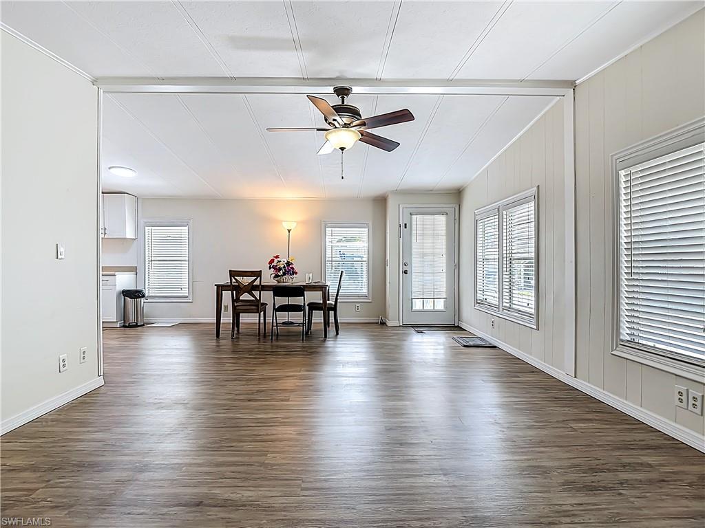 MOORHEAD MANOR - Residential