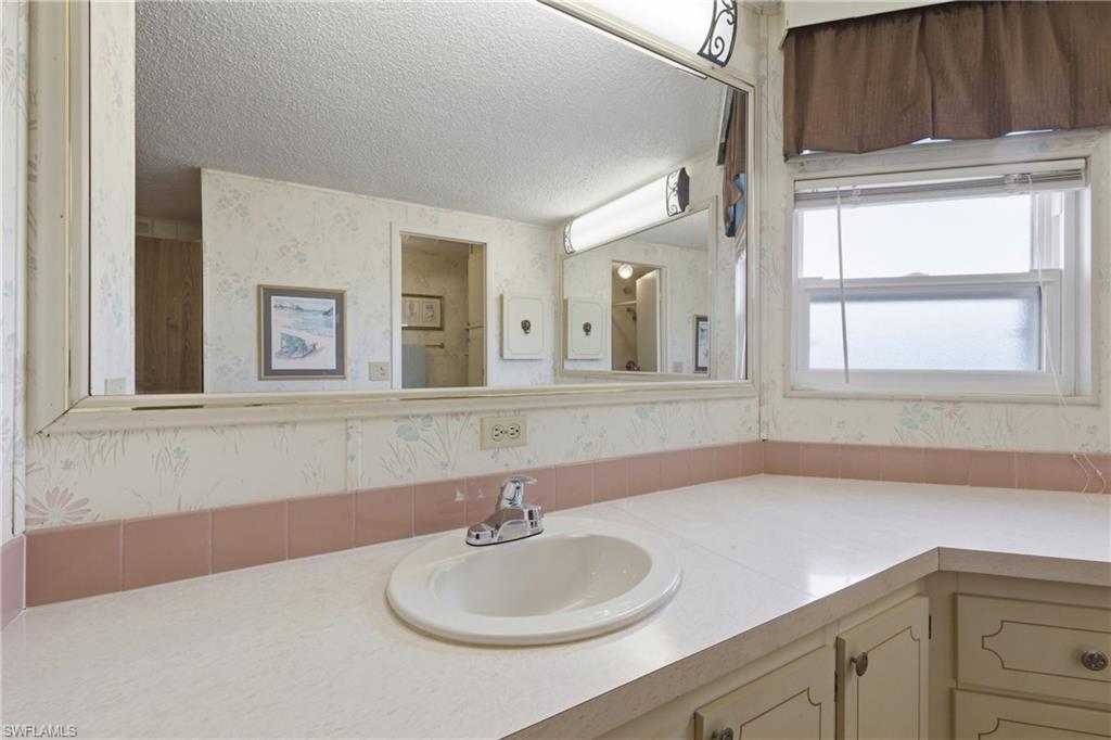 FOREST PARK MOBILE HOME - Residential