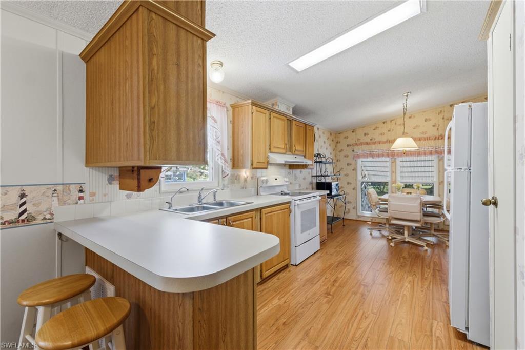 FOREST PARK MOBILE HOME - Residential