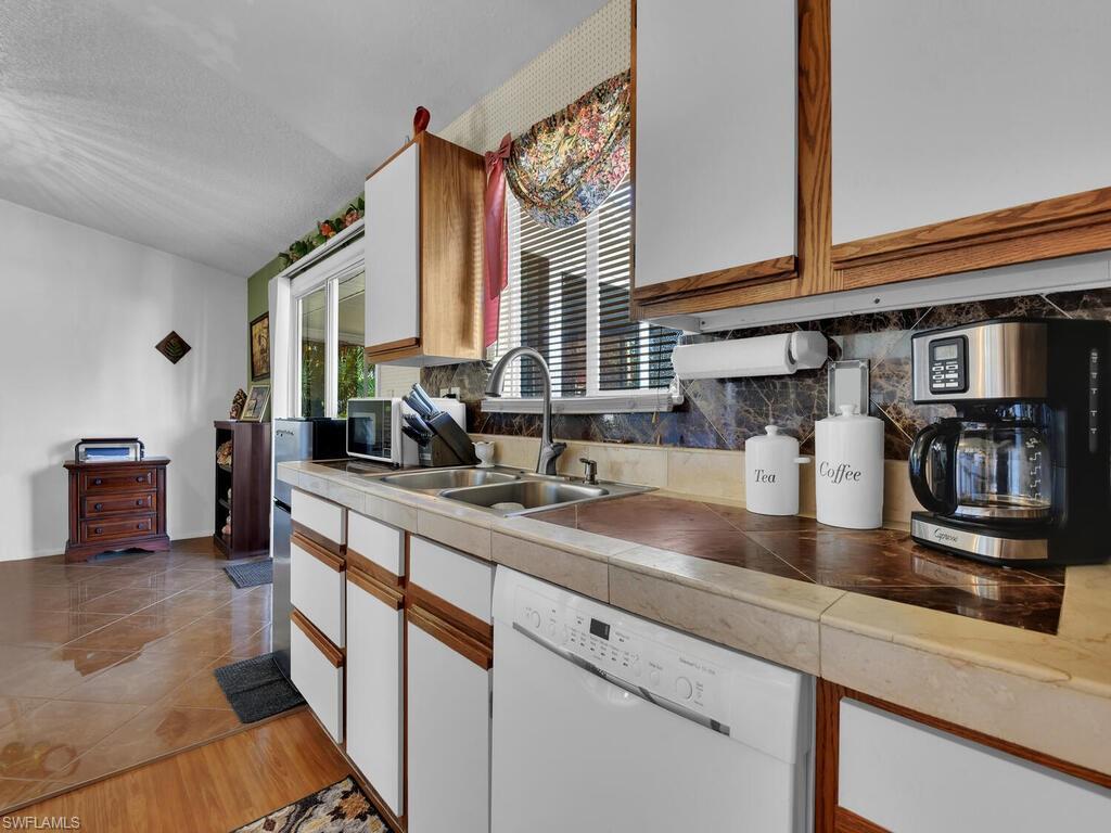 GOLDEN GATE CITY - Residential