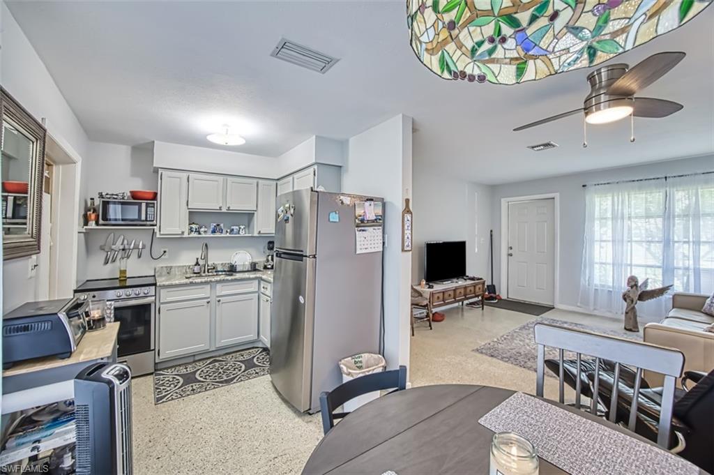 HOMESTEAD PARK - Residential