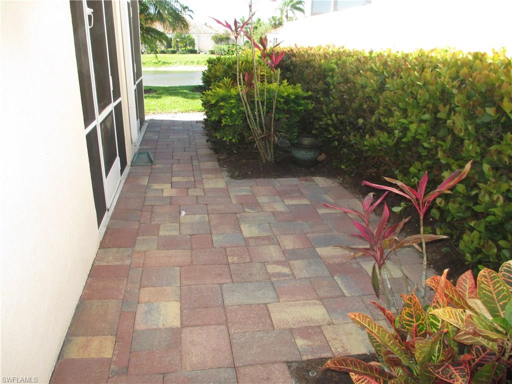 VILLAGE WALK - Residential