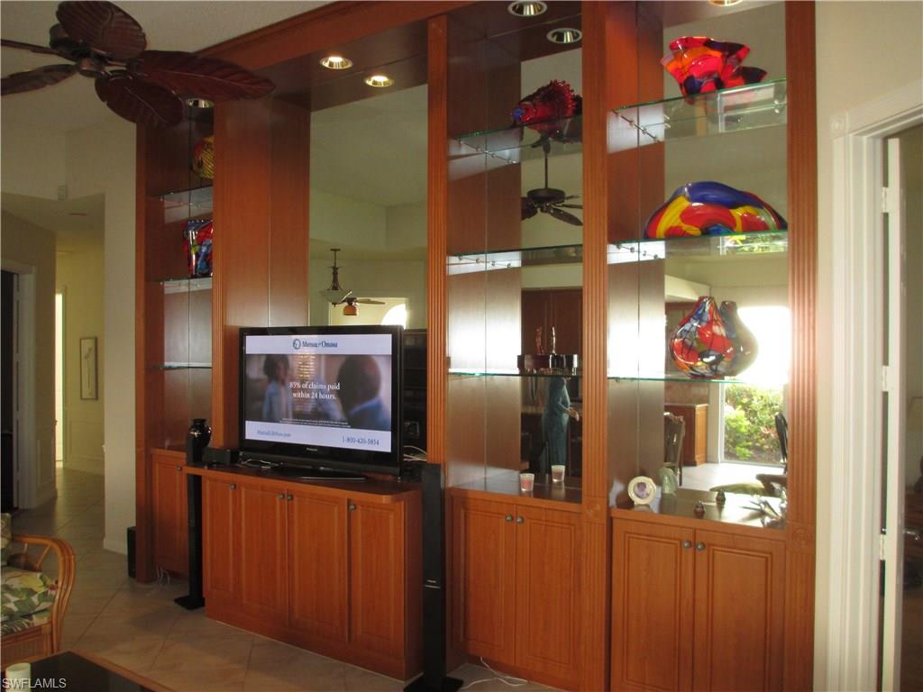 VILLAGE WALK - Residential