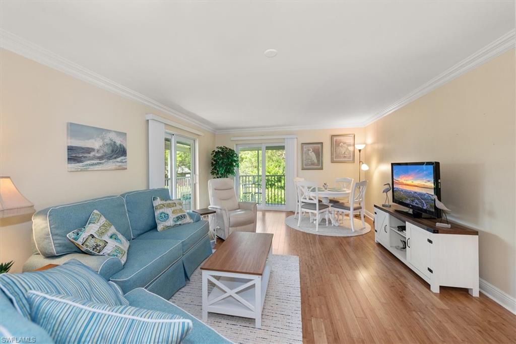200 Palm DR 4