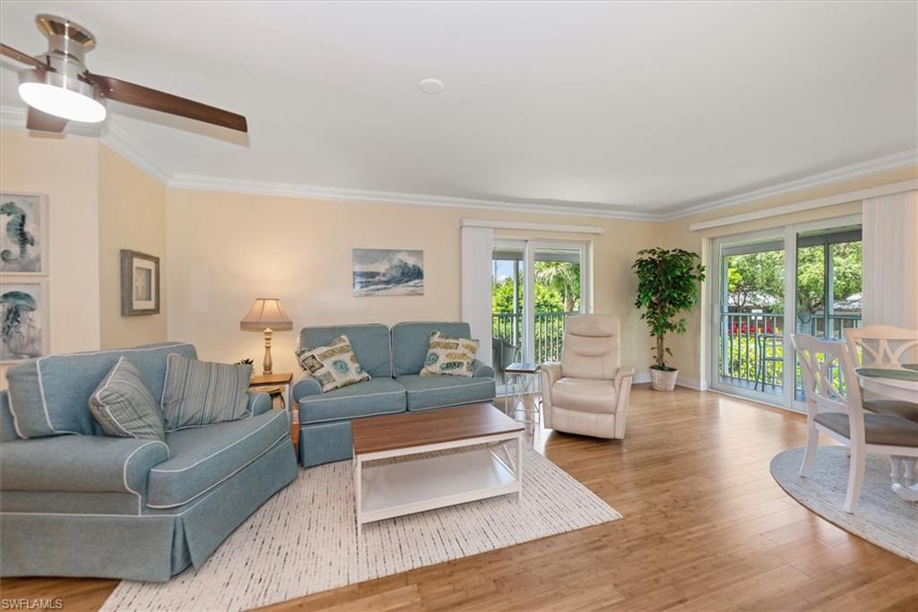 200 Palm DR 4