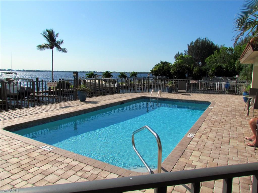 RIVERS CONDO - Residential