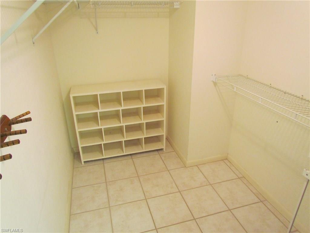 RIVERS CONDO - Residential