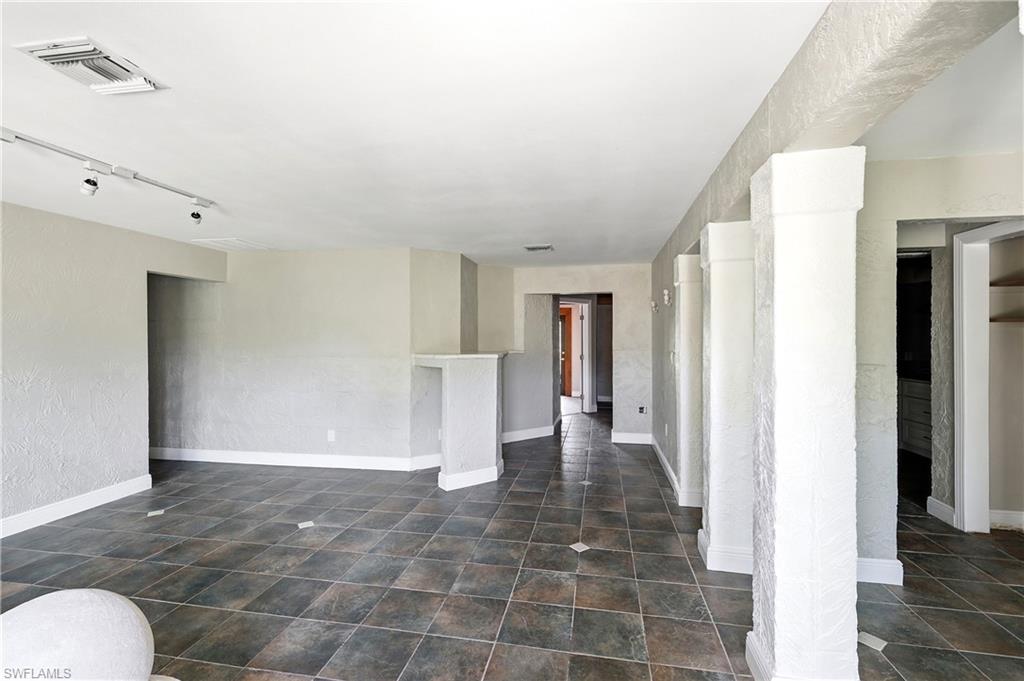 YACHT CLUB COLONY - Residential