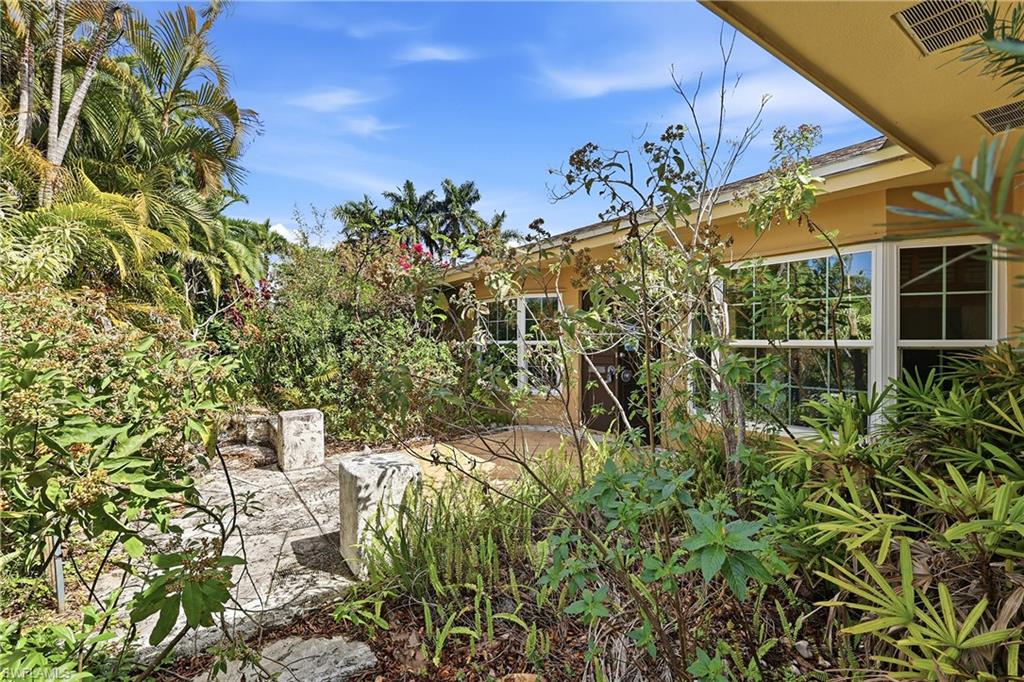 YACHT CLUB COLONY - Residential