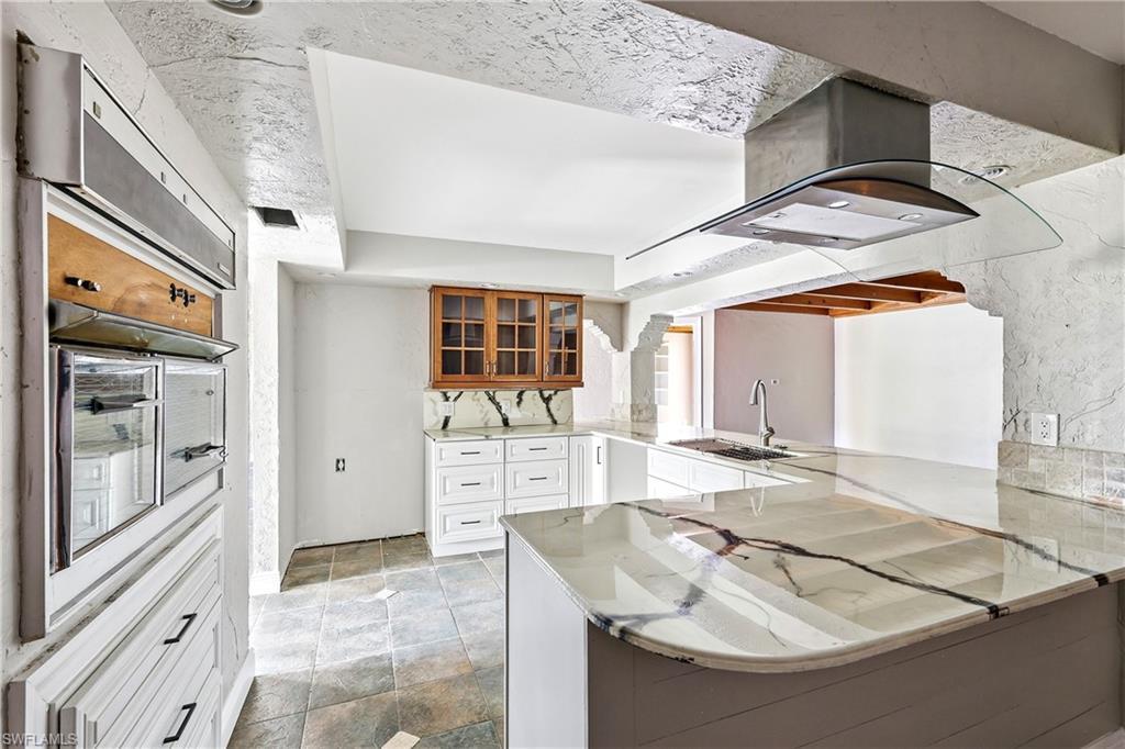 YACHT CLUB COLONY - Residential