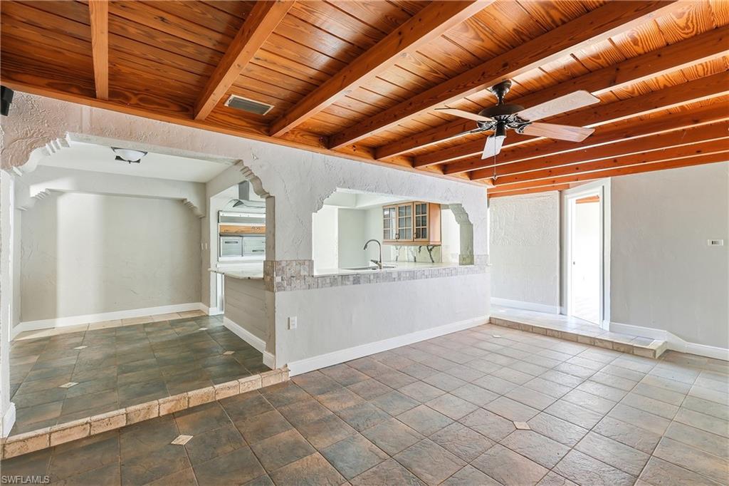 YACHT CLUB COLONY - Residential