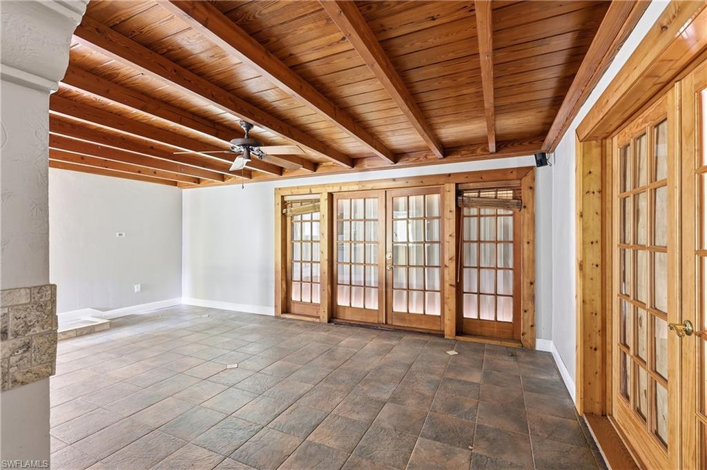 YACHT CLUB COLONY - Residential