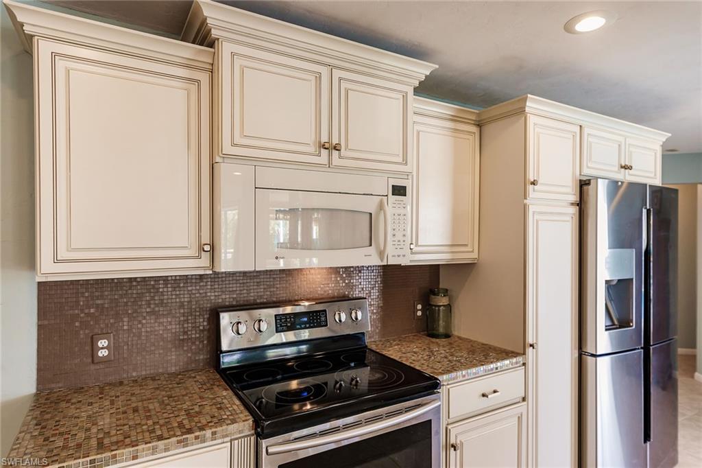 MARCO ISLAND - Residential