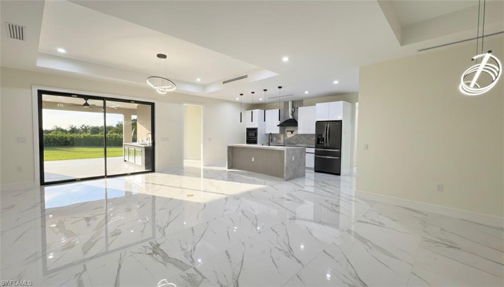 GOLDEN GATE ESTATES - Residential Lease