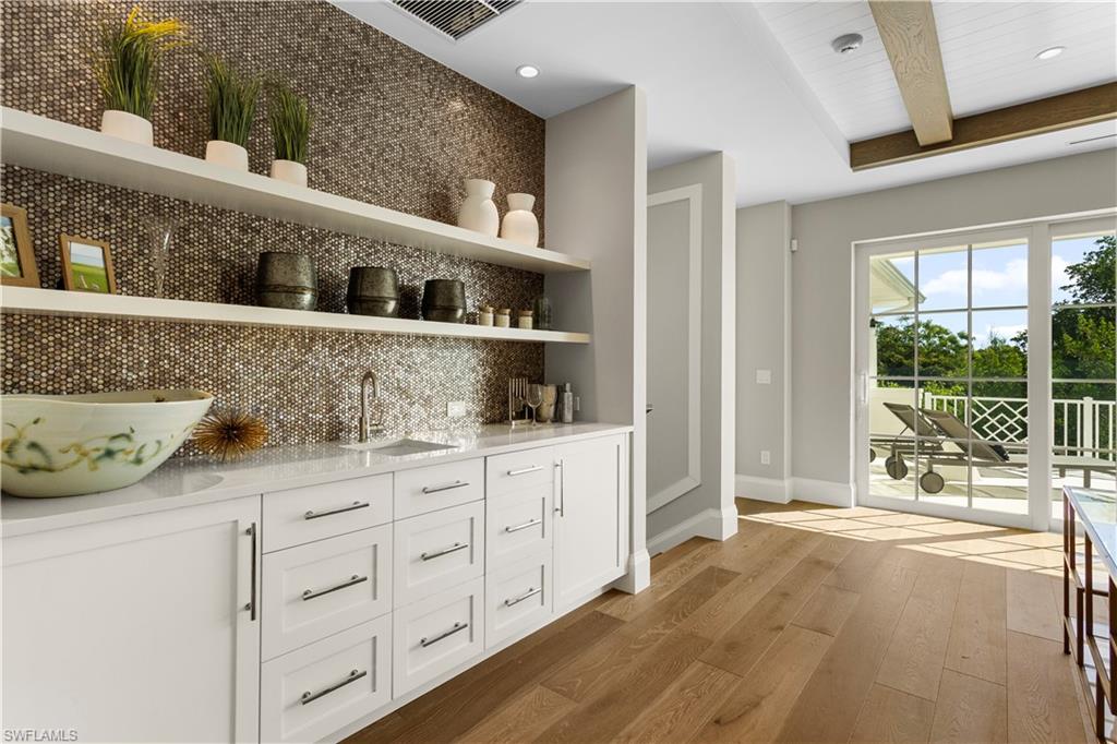 MANGROVE BAY - Residential