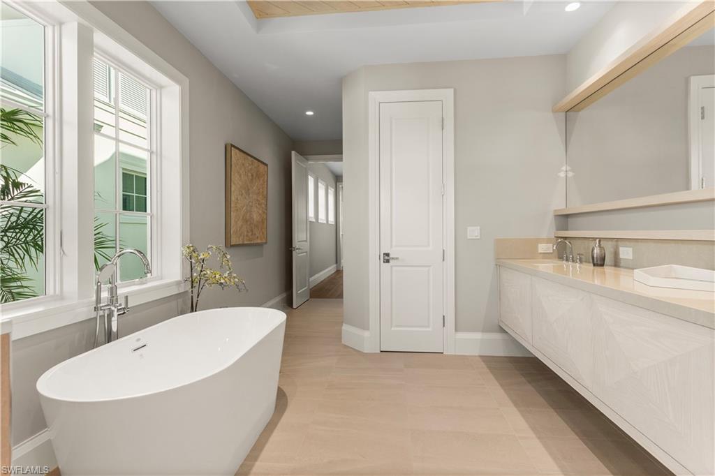 MANGROVE BAY - Residential