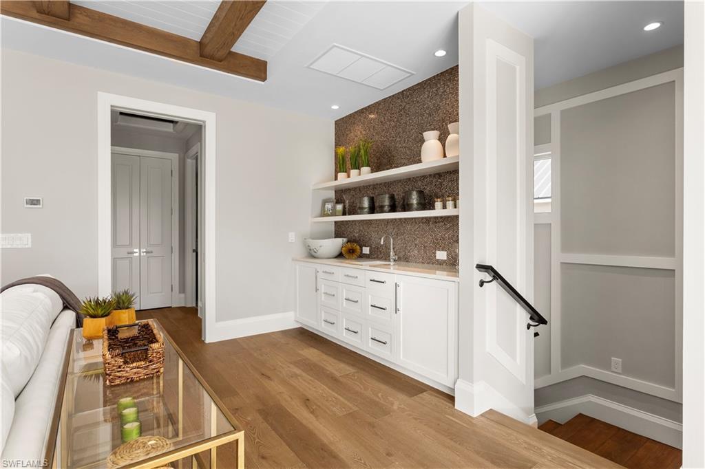 MANGROVE BAY - Residential