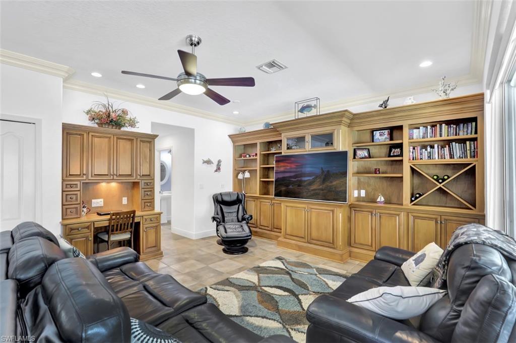 COLONIAL OAKS - Residential