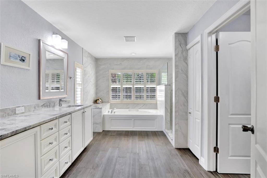 COLONIAL OAKS - Residential