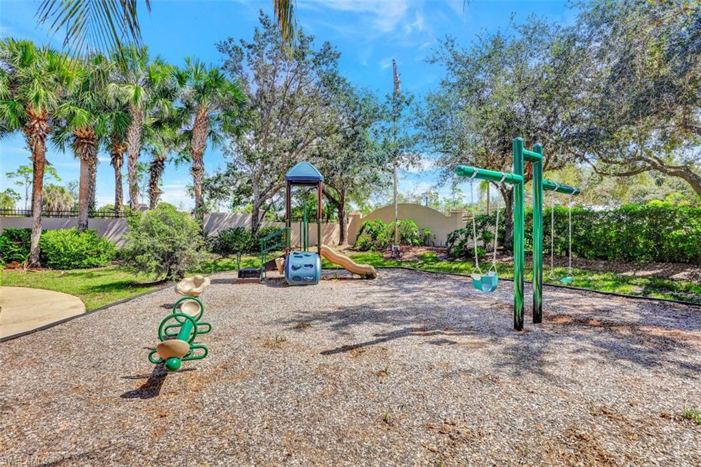 COLONIAL OAKS - Residential