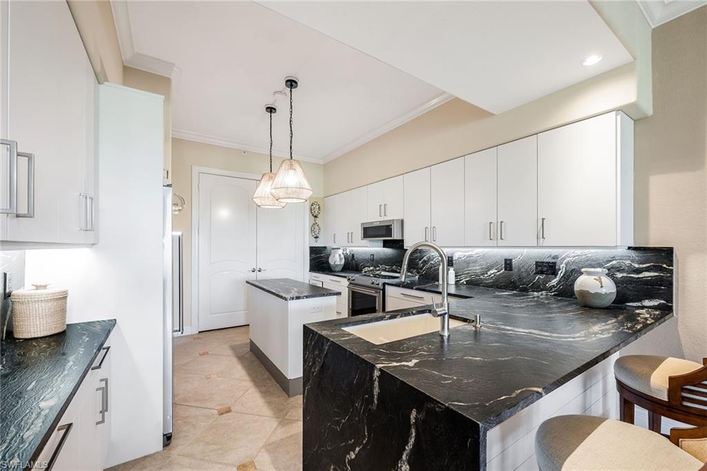 VISTA POINTE - Residential