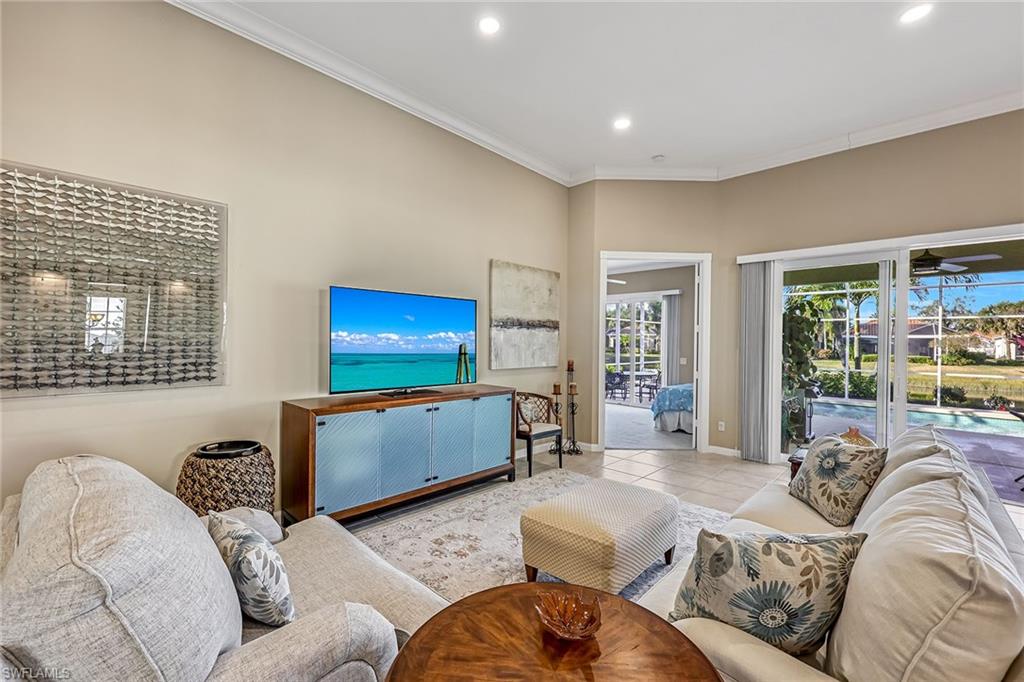 ISLAND WALK - Residential