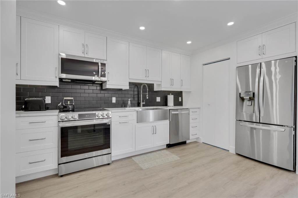 788 Park Shore DR E14