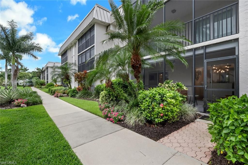Photo of 788 Park Shore DR #E14, NAPLES, FL 34103 (MLS # 226022171)
