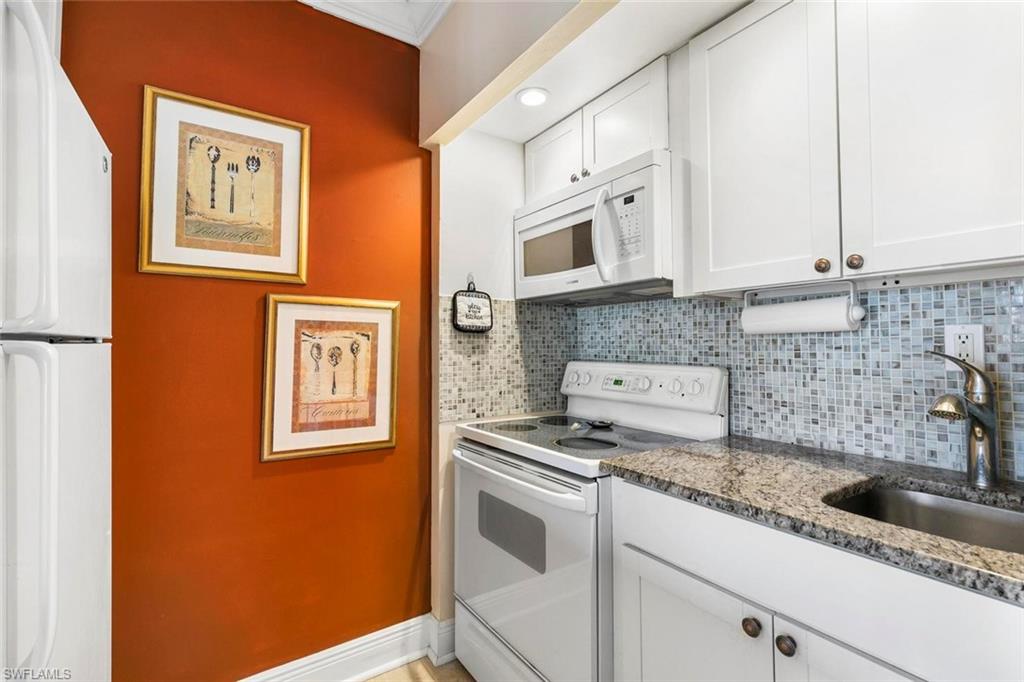 SOUTHWINDS APTS OF MARCO ISLAND - Residential