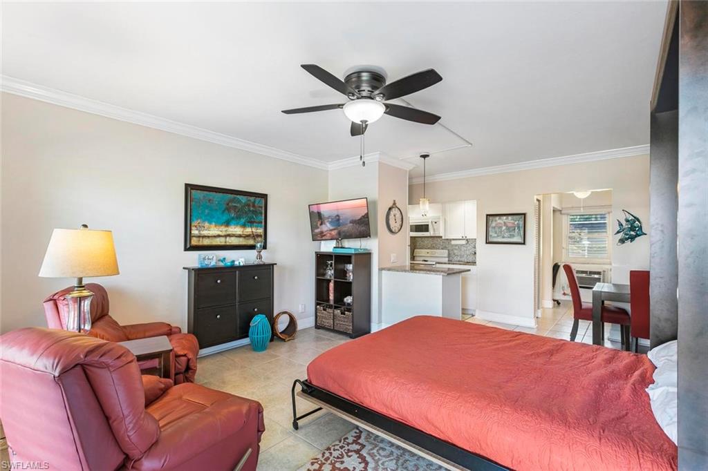 SOUTHWINDS APTS OF MARCO ISLAND - Residential