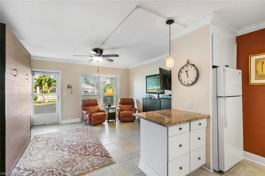 SOUTHWINDS APTS OF MARCO ISLAND - Residential