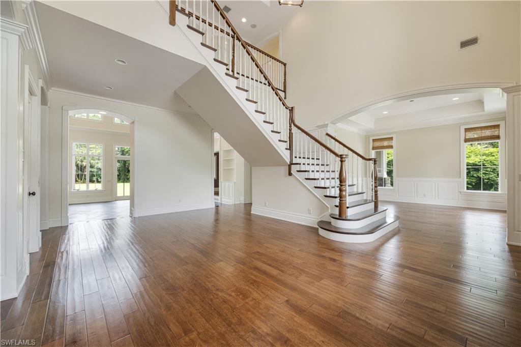 COACH HOUSE - Residential