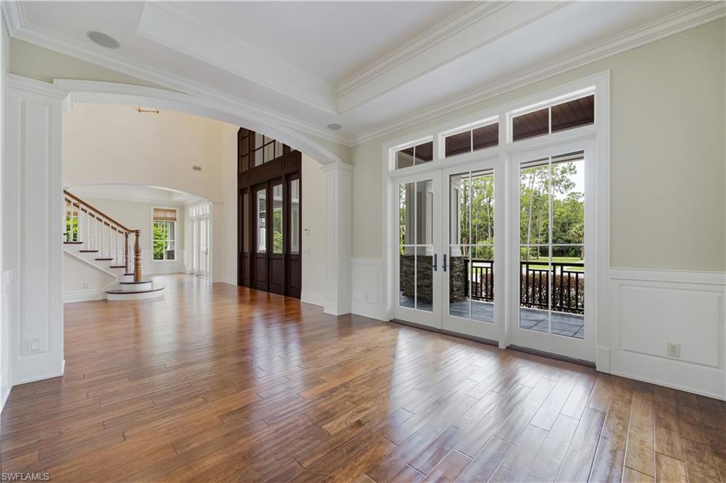 COACH HOUSE - Residential