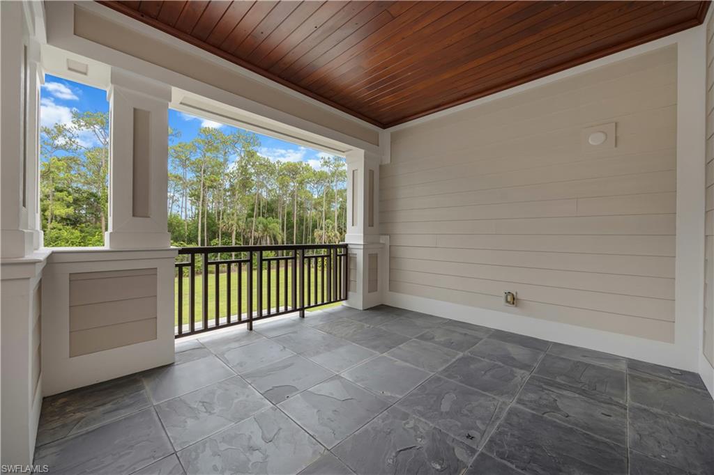 COACH HOUSE - Residential