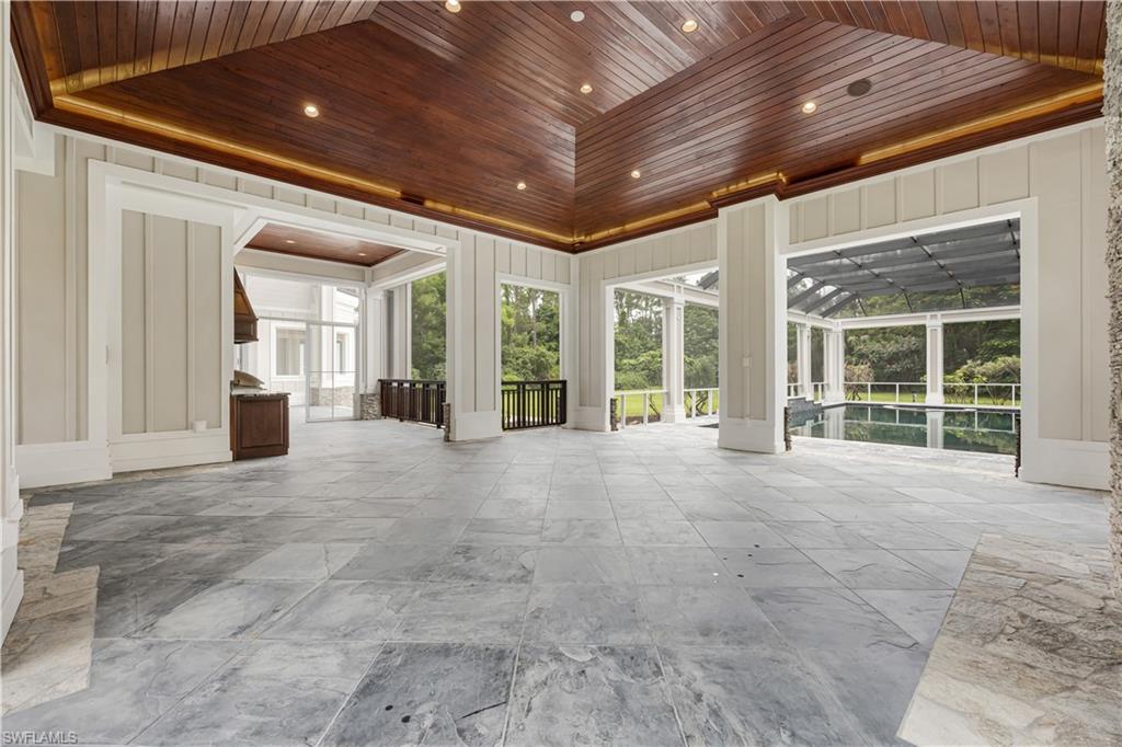 COACH HOUSE - Residential