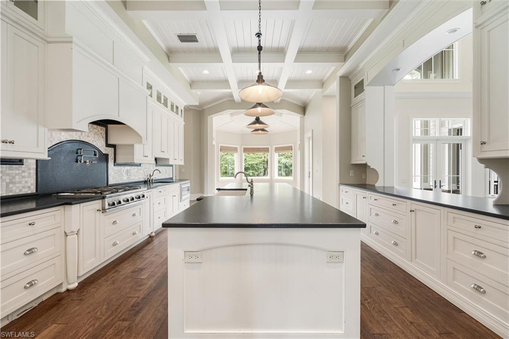 COACH HOUSE - Residential