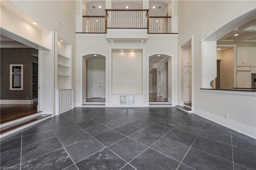 COACH HOUSE - Residential