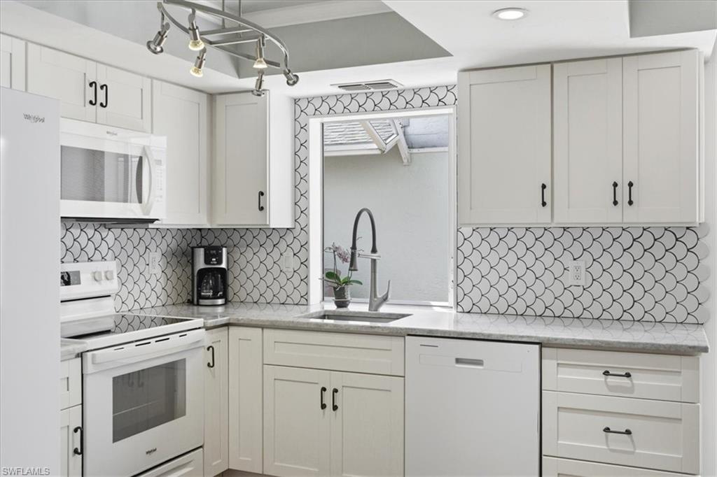 ENCLAVE - Residential