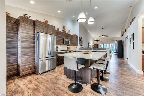 6113 Thresher DR 202 NAPLES FL 34112