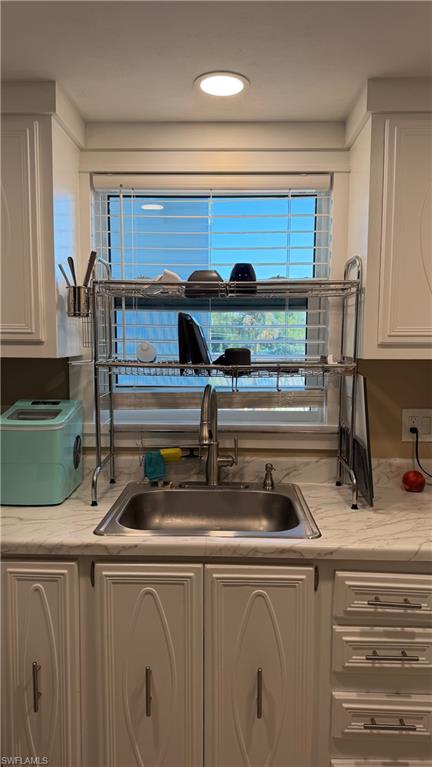 SEVEN LAKES - Residential