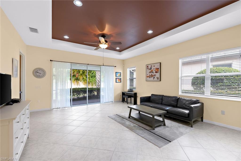 MANCHESTER SQUARE - Residential