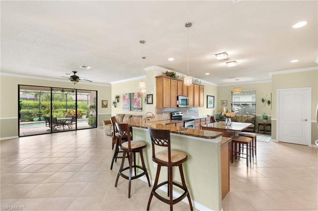 3934 Sapphire WAY