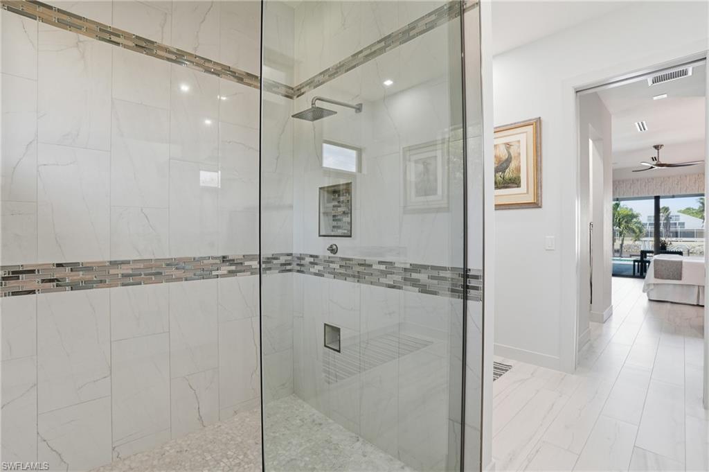 THE CAYS - Residential