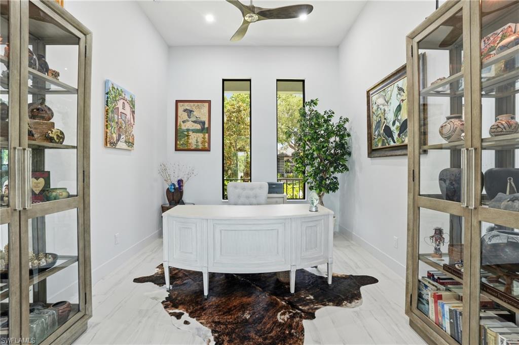 THE CAYS - Residential